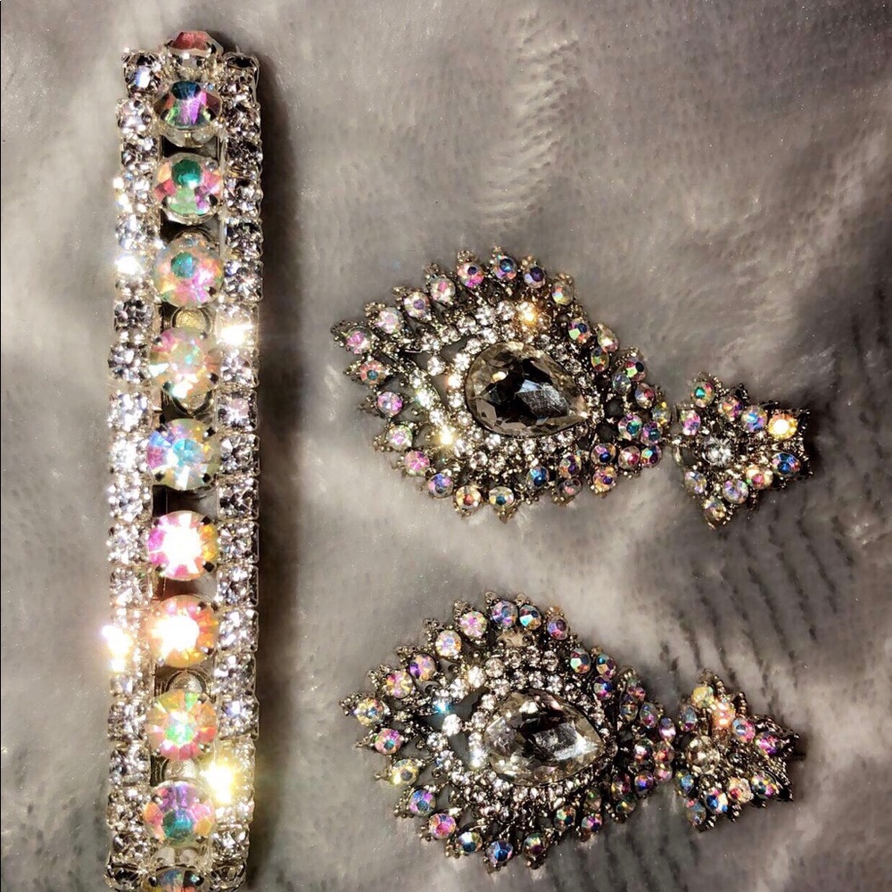 Wedding jewelry